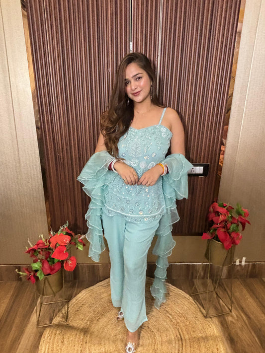 Mint Strapy Outfit