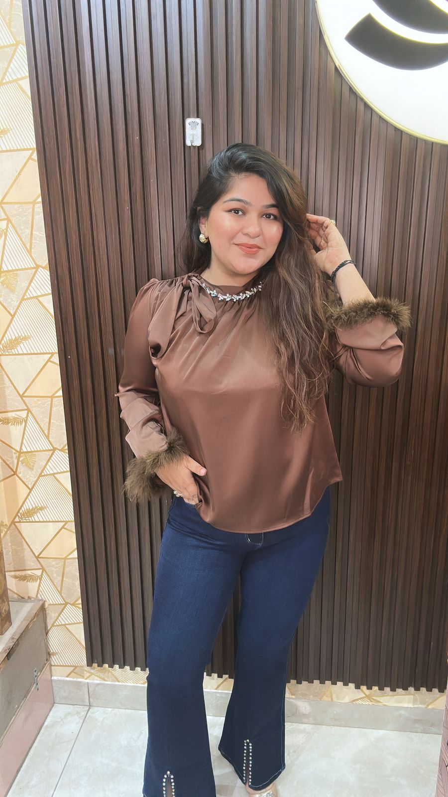 TARA SATIN SHIRT WITH FEATHERS