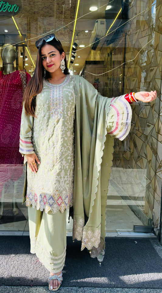 Hira Pakistani Suit