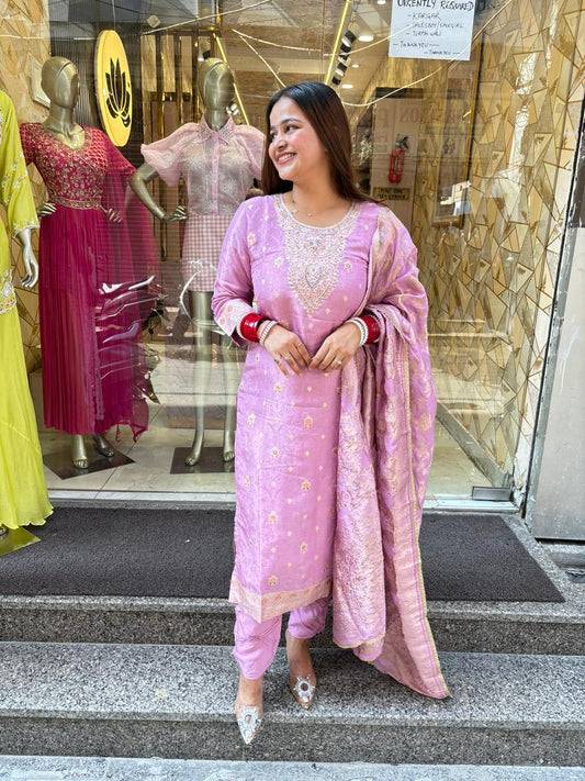 Kahna Suit