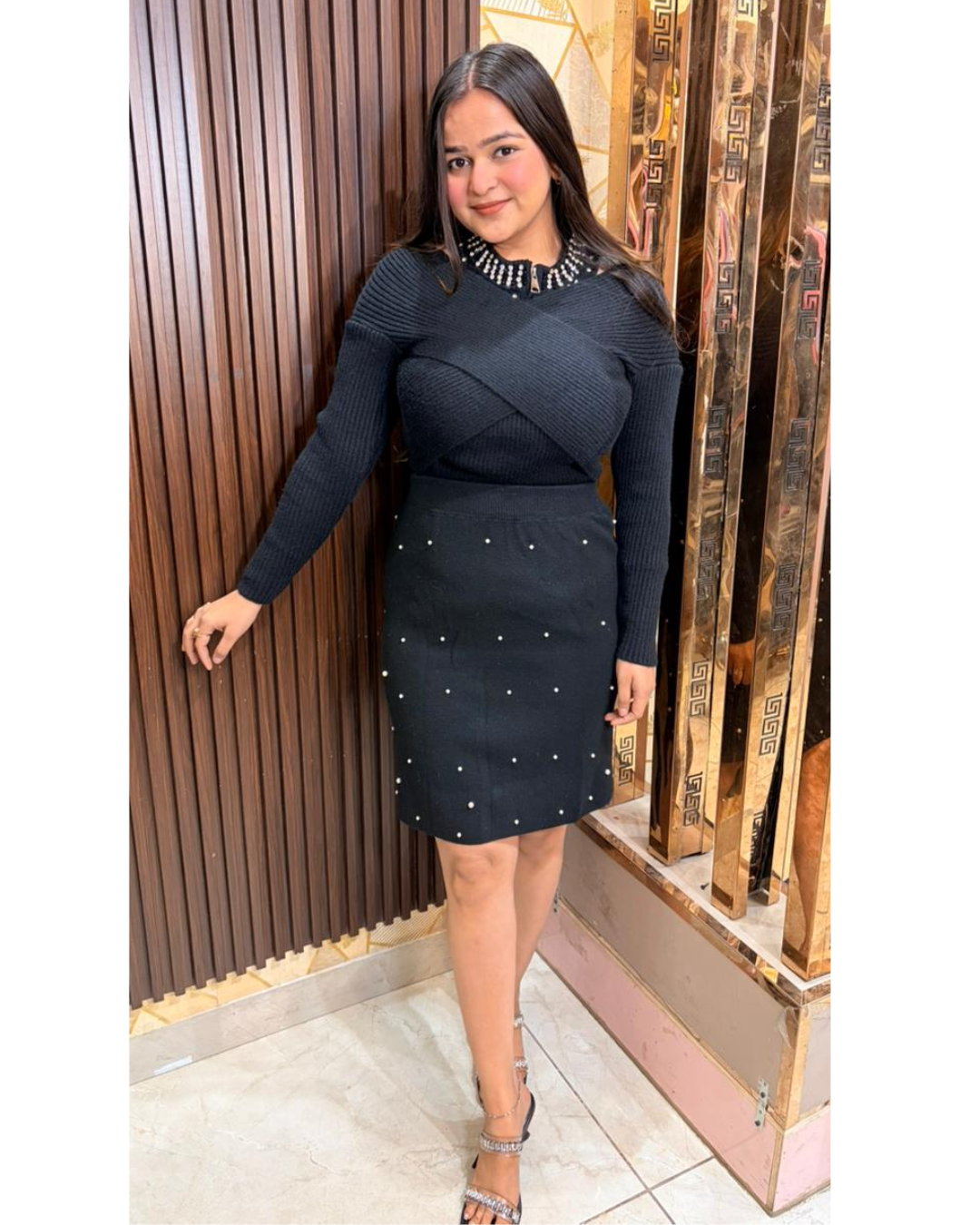 PEARLY-WOOLLEN SKIRT