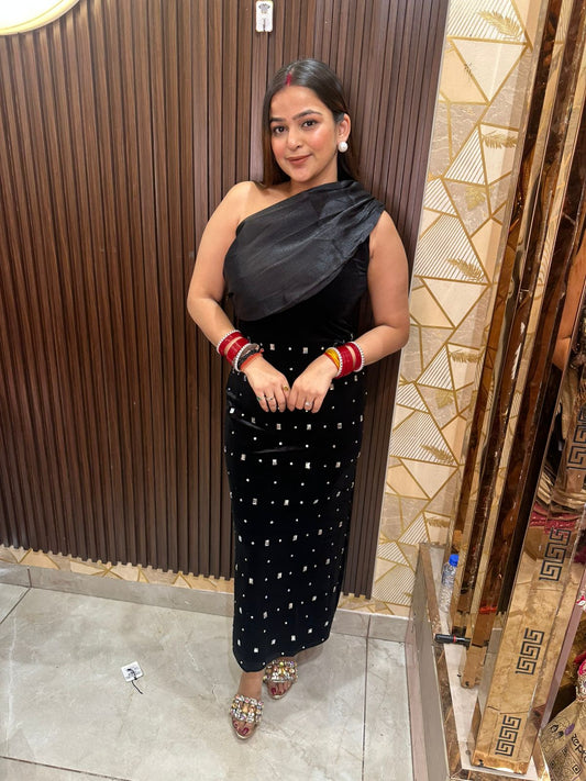 One side shoulder dress