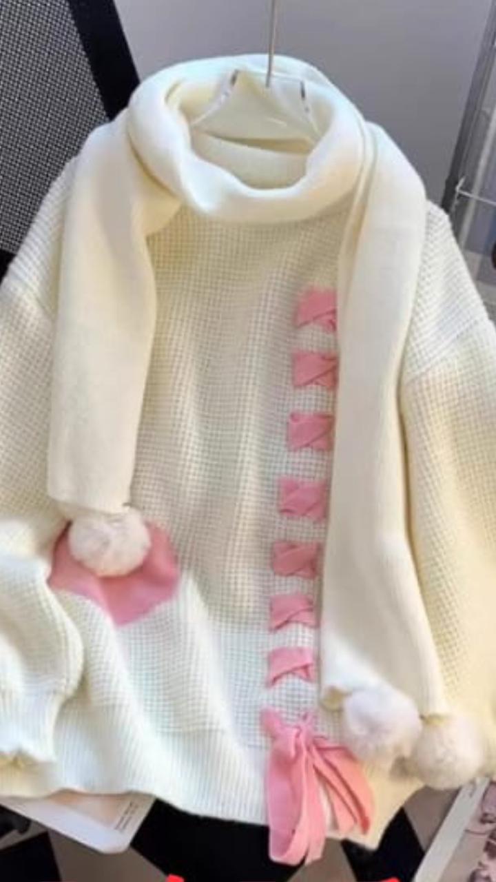 Heart It Up Designer Wollen Top with Scarf
