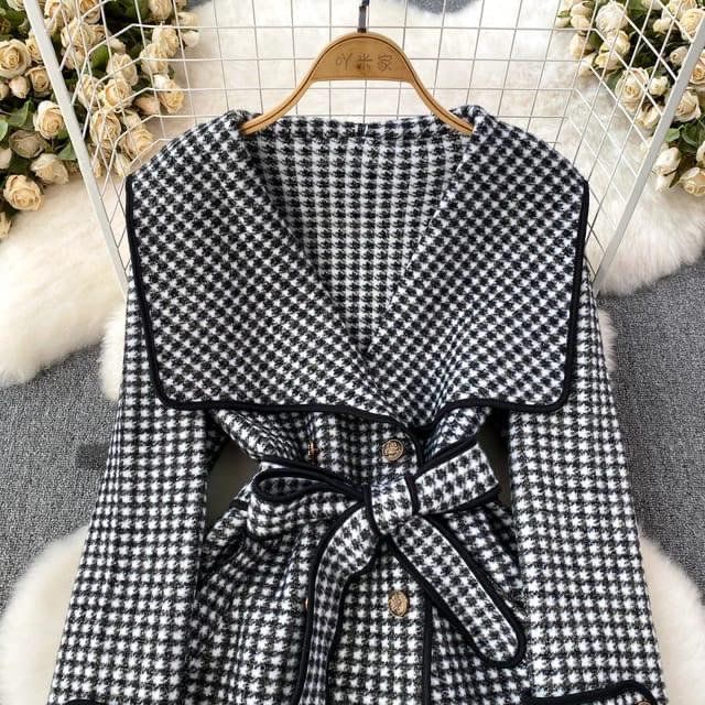 Checky Pullover with belt