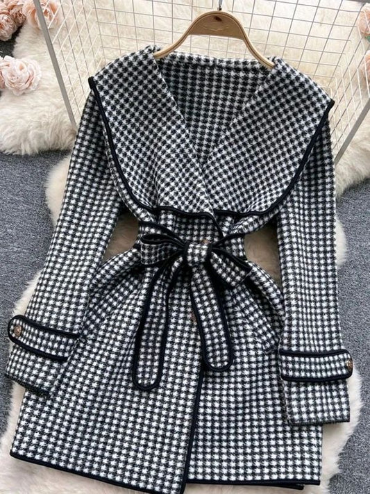 Checky Pullover with belt