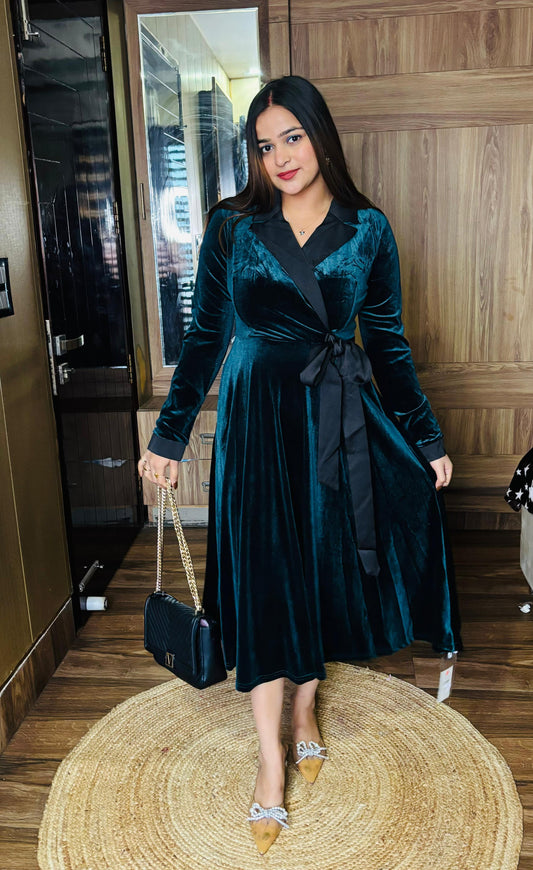 "HEMSA" VELVET DRESS WITH BELT