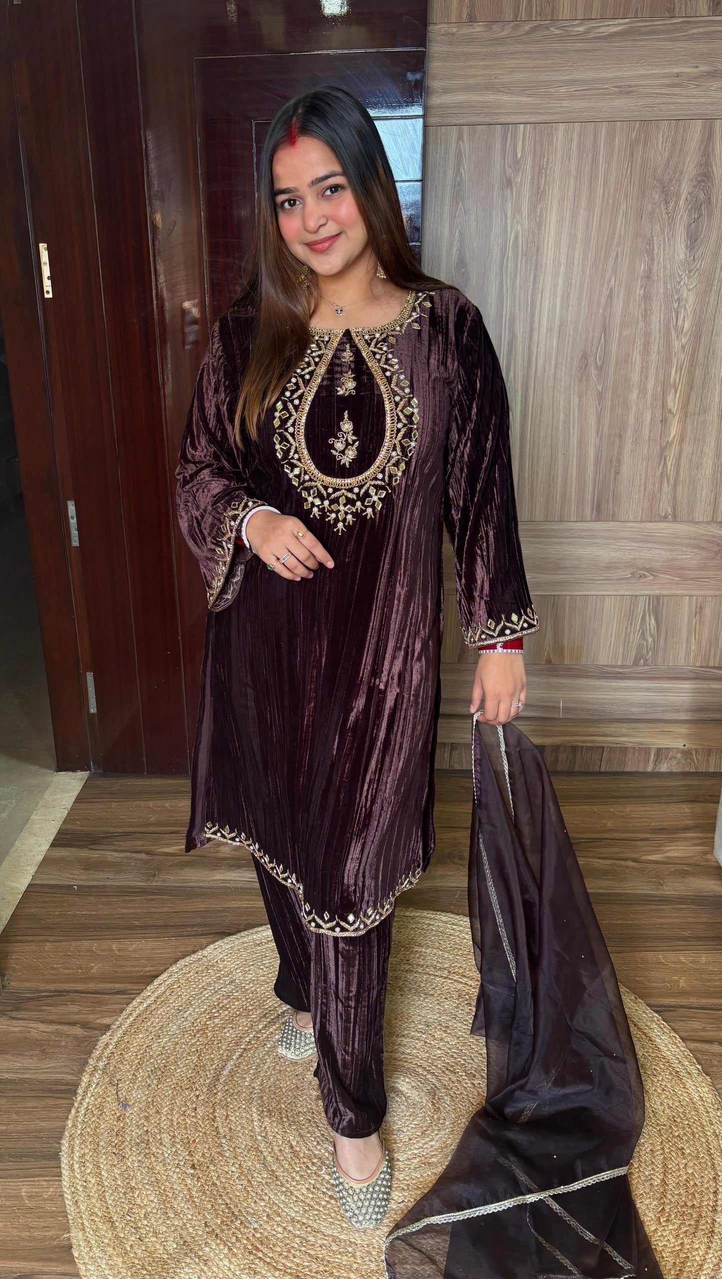 "QUEEN-BEE" 3 pc velvet suit