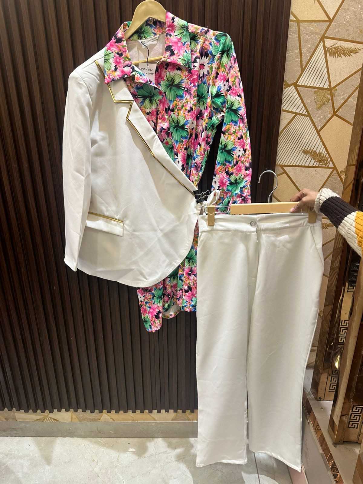 "WELLA" 3 PIECE BLAZER SET