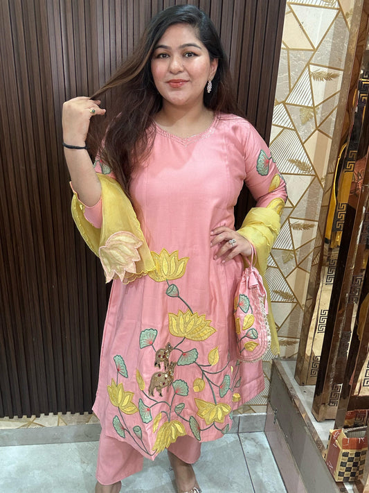 "HEER" APPLIQUE PINK "- 4 piece suit.