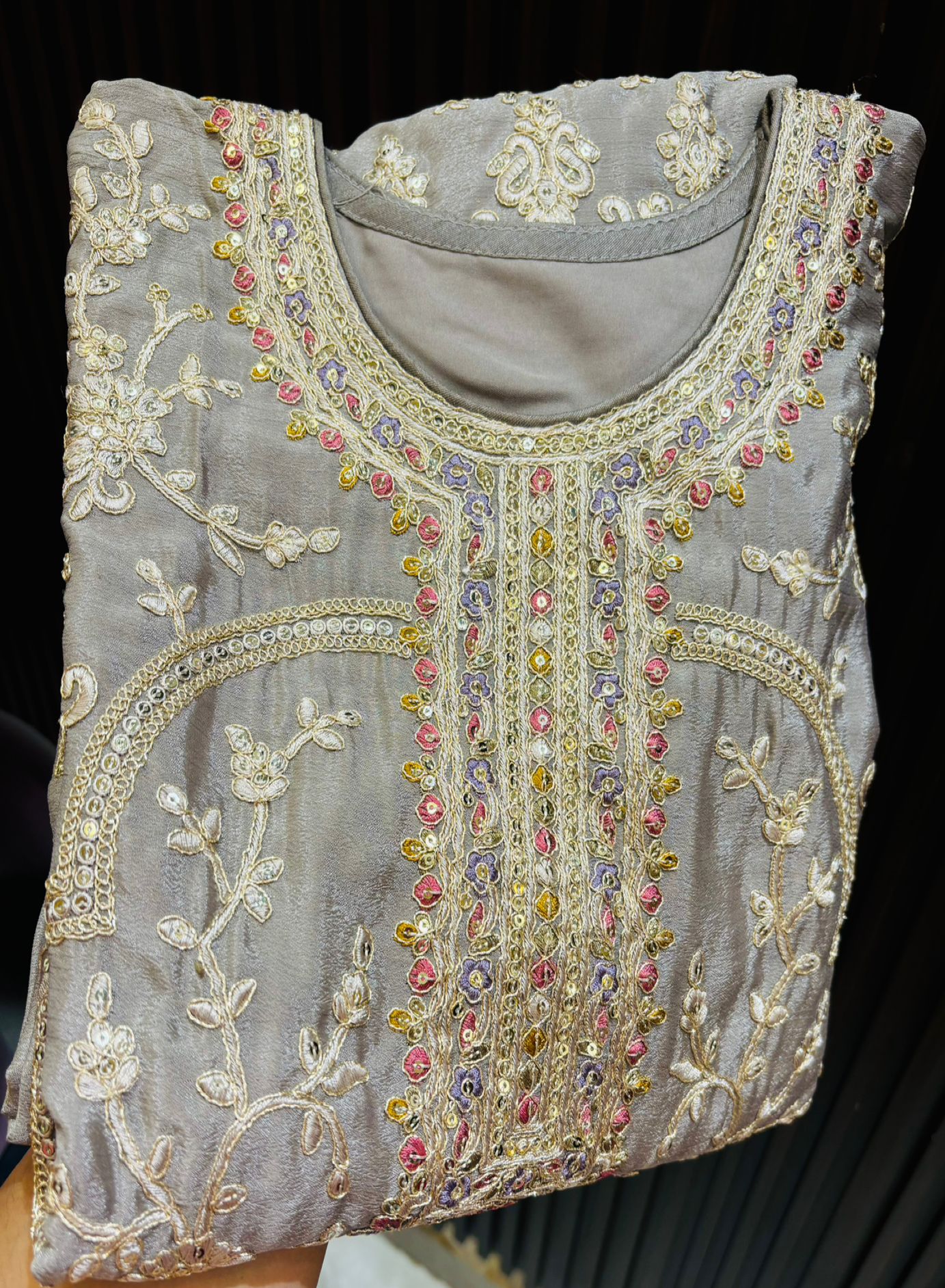Leela Pakistani suit