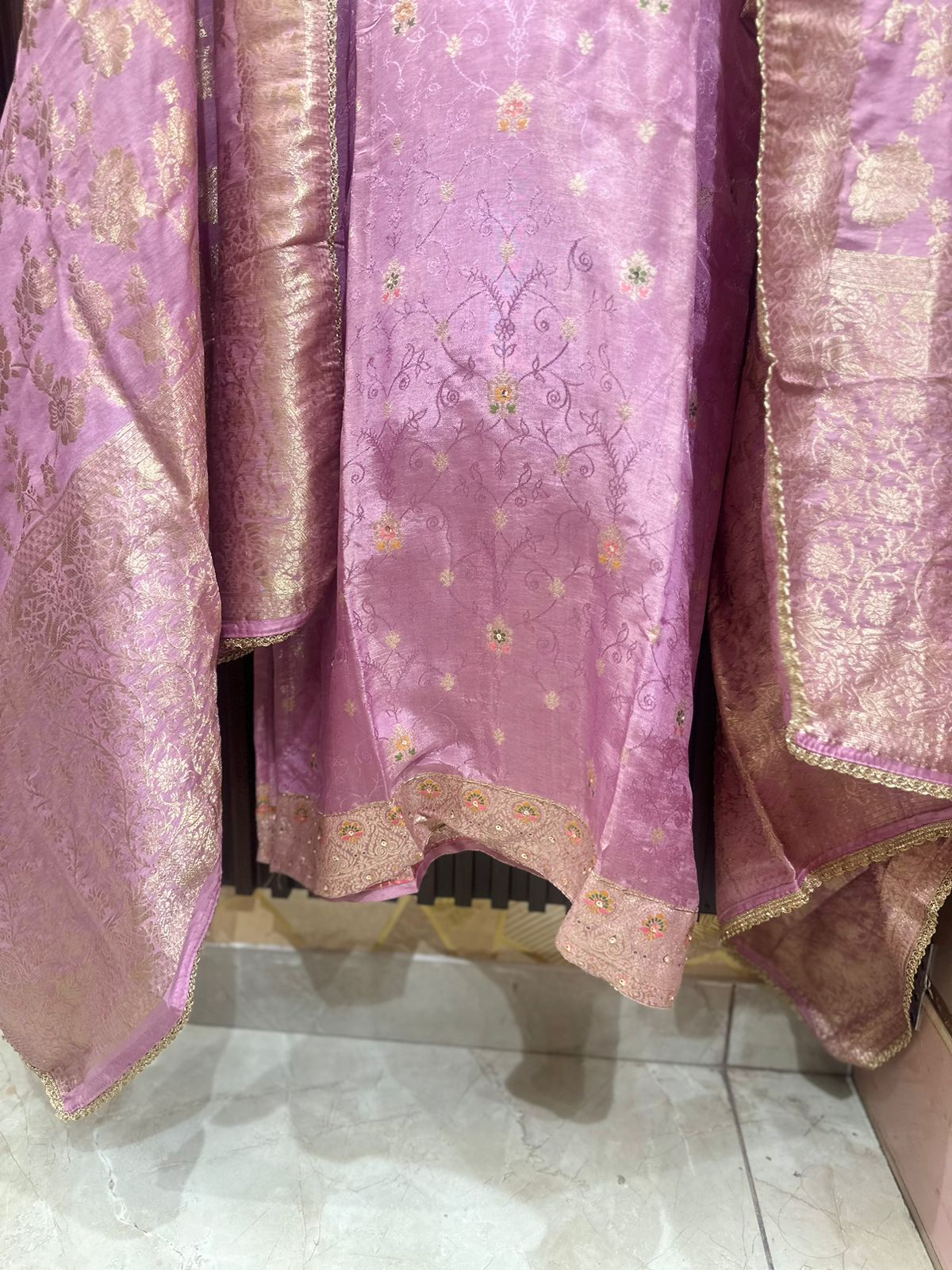 Kahna Suit