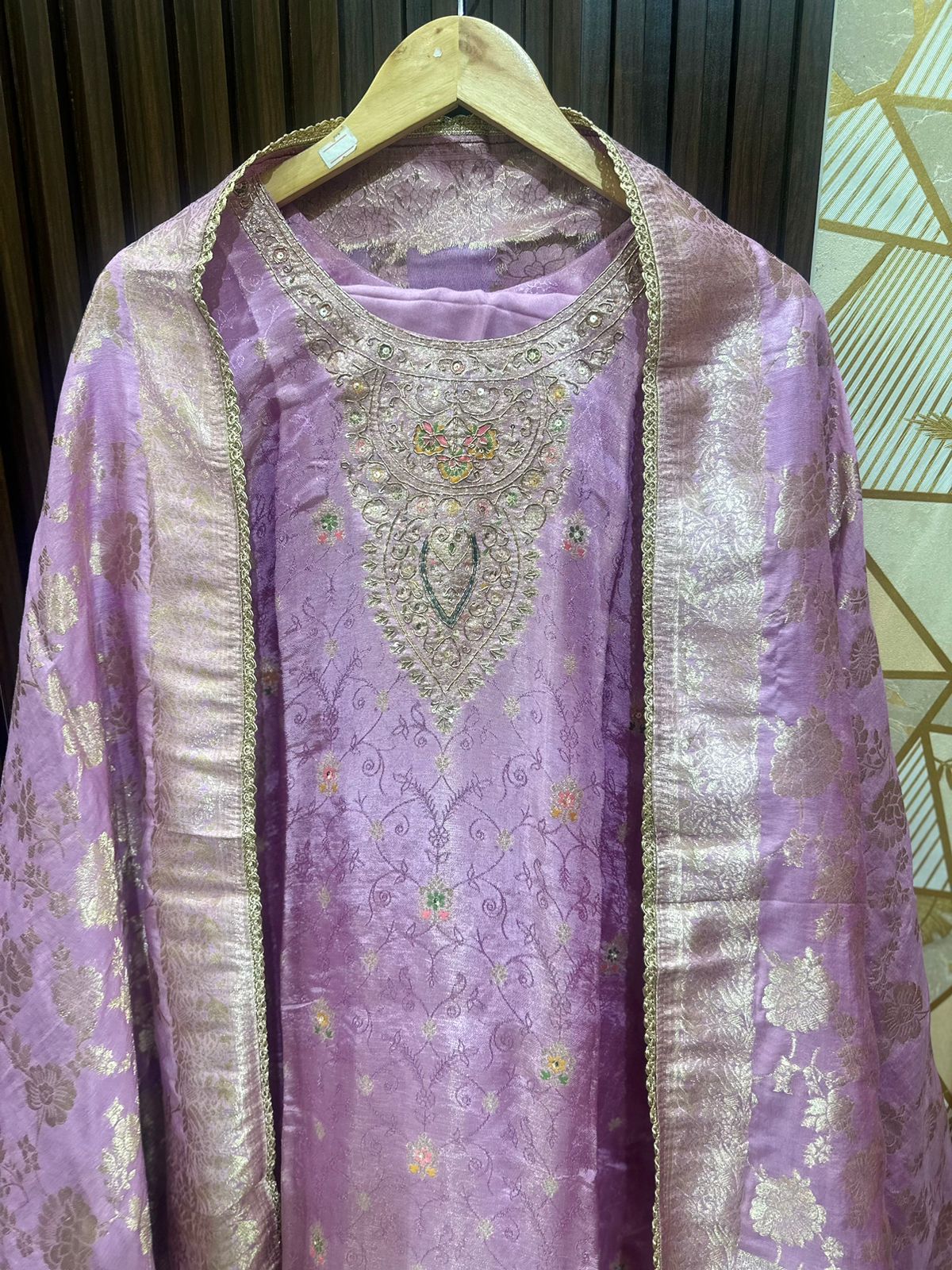 Kahna Suit