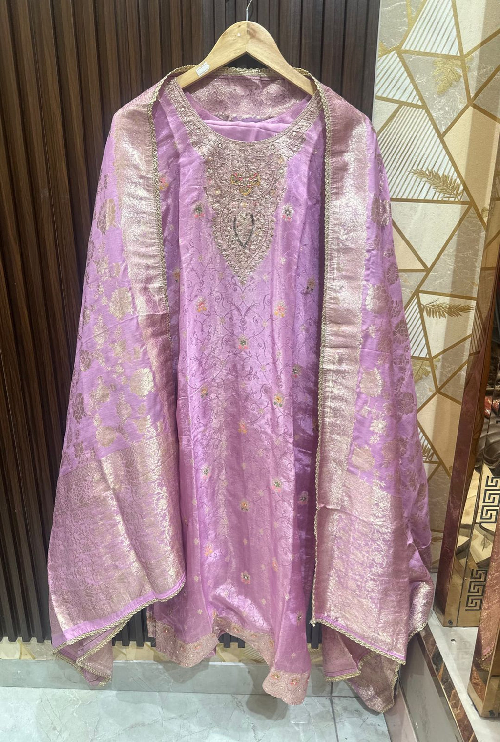 Kahna Suit