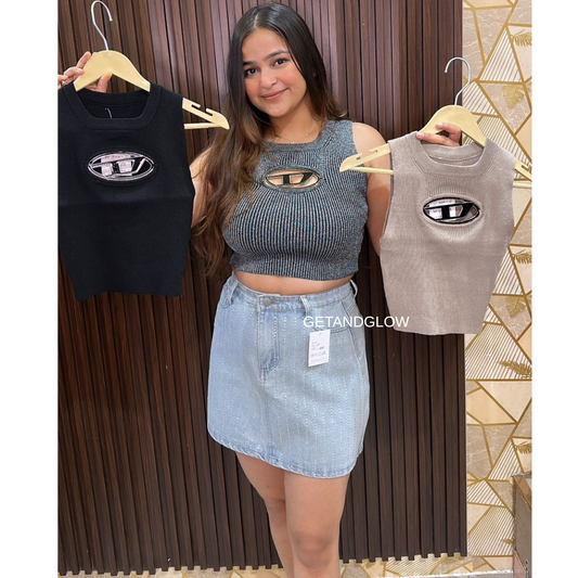 D crop top