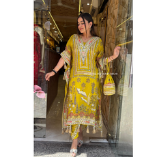 "AAVYA" KAFTAN SET WITH DHOTI & POTLI
