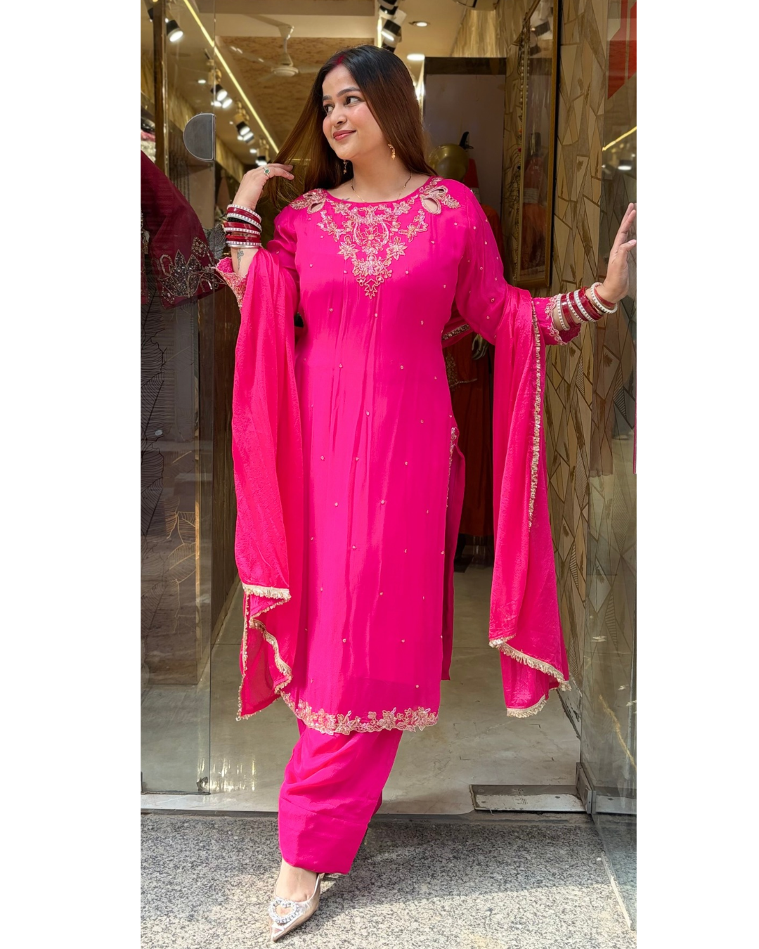 "RADHE"-DESIGNER SUIT