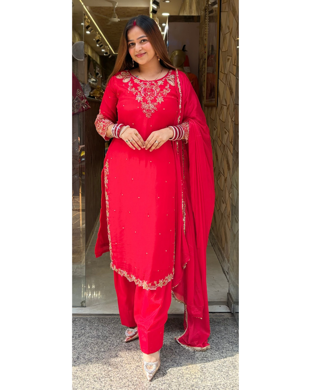 "RADHE"-DESIGNER SUIT