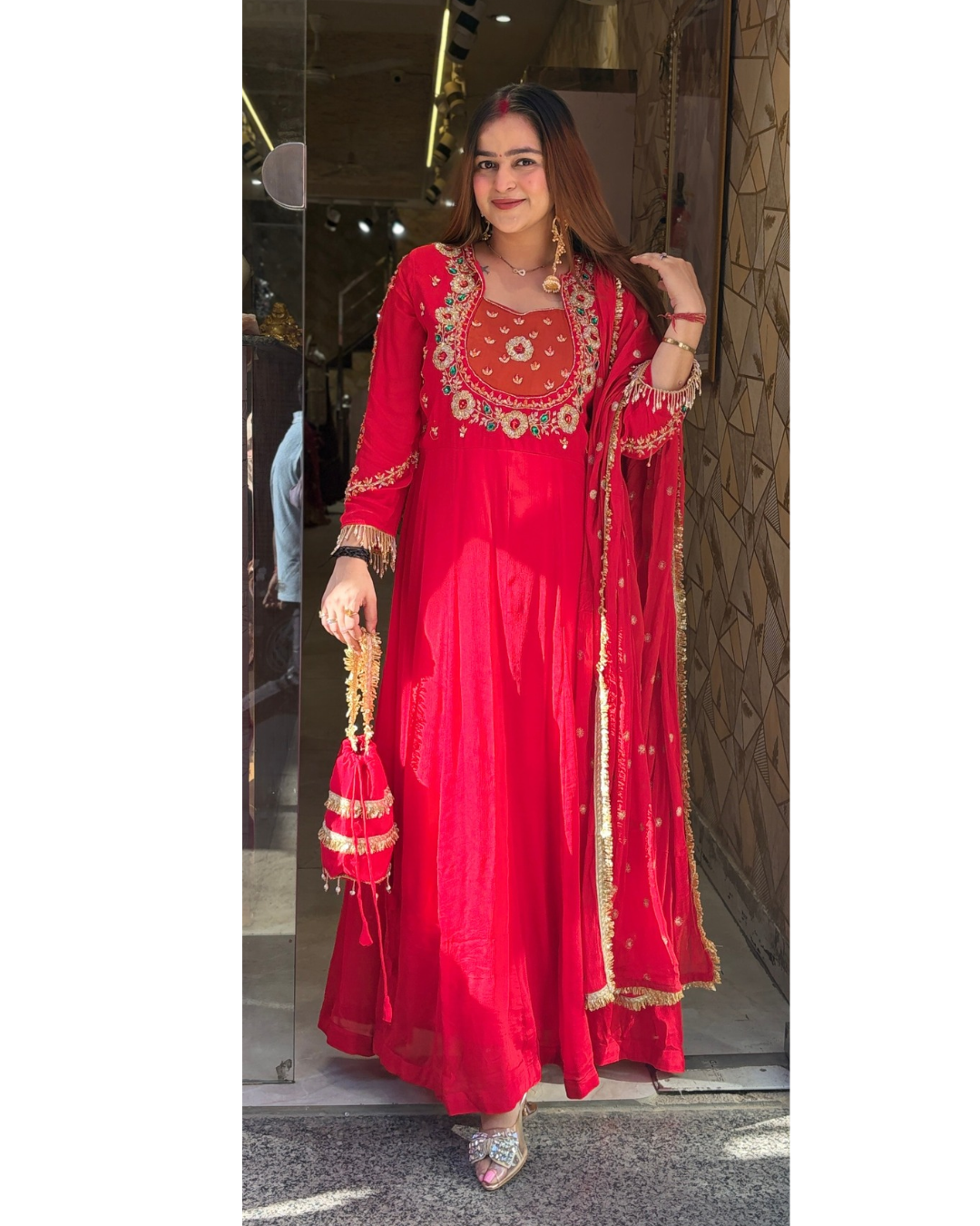 REENA-ANARKALI WITH POTLI
