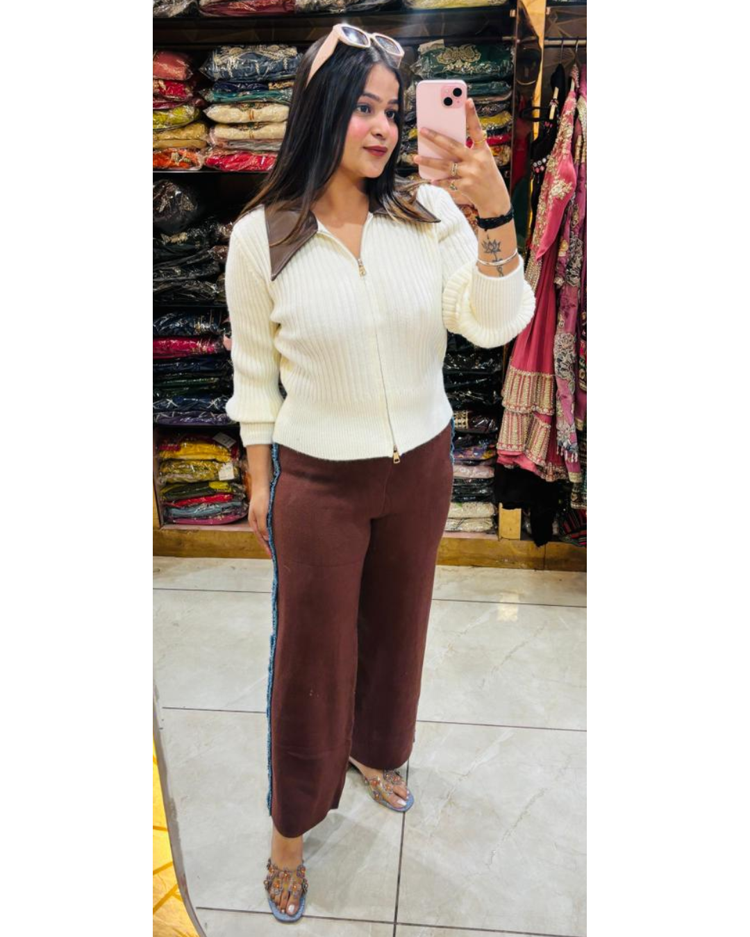 woollen top with leather collars