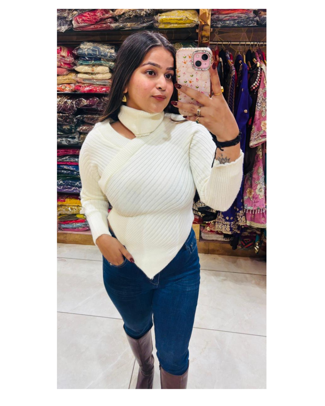 AKA-SWEATER WITH HIGHNECK