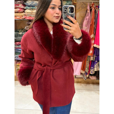 FUR COATS WITH DEATTCAHBLE FUR