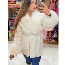 FUR COATS WITH DEATTCAHBLE FUR