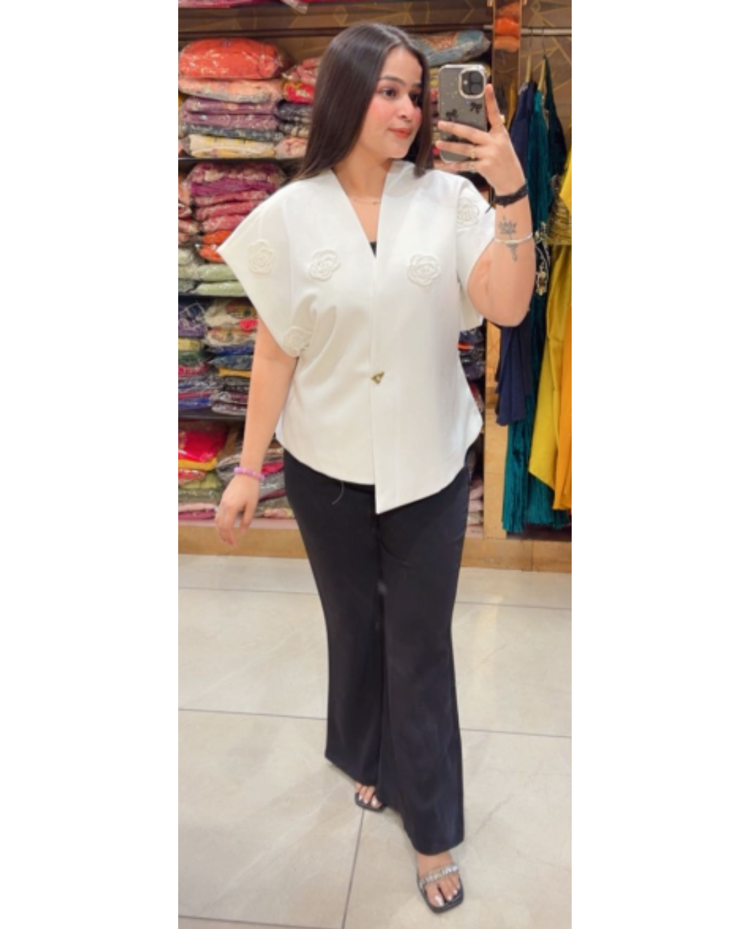 ROSA-EMBELLISHED TOP