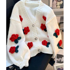 BETTY-FLORAL WINTER SWEATER