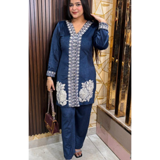 VELVET CORDS WITH PEARL DETAILING