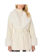 FUR COATS WITH DEATTCAHBLE FUR