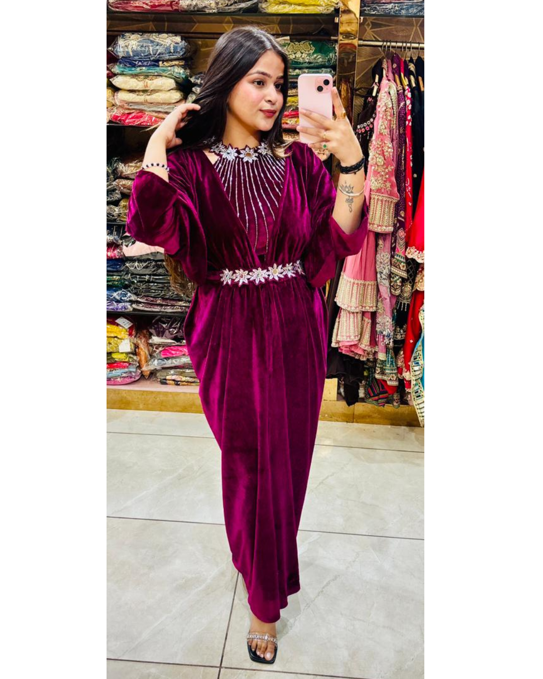 LAILA- VELVET INDO