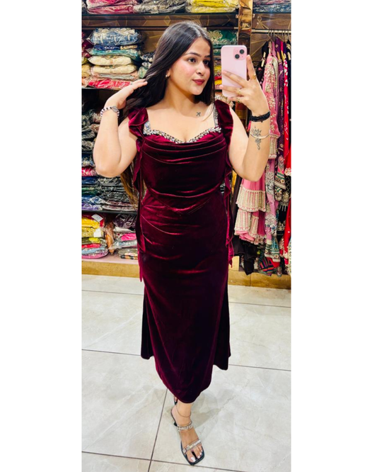 VELVET DRESS WITH EMBELLISHMENT
