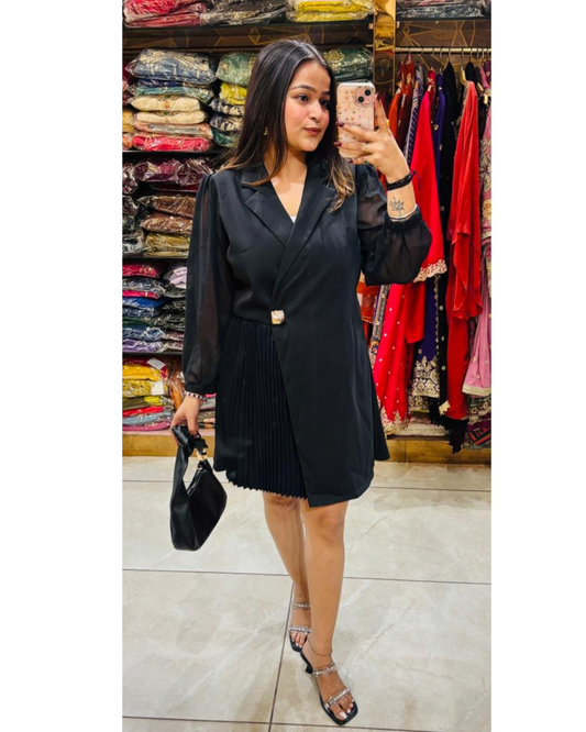 koko-pleated dress