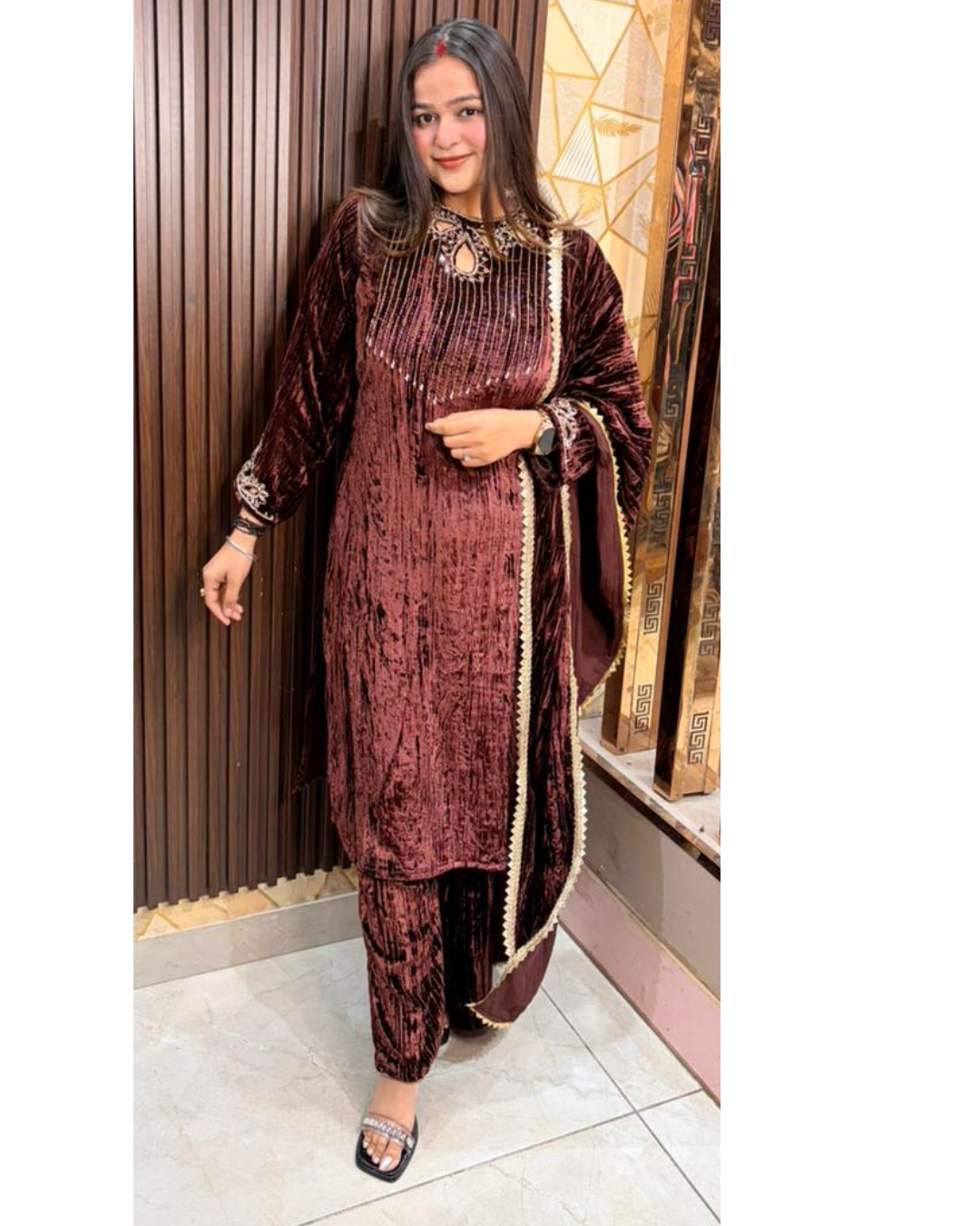 MEERA-VELVET SET