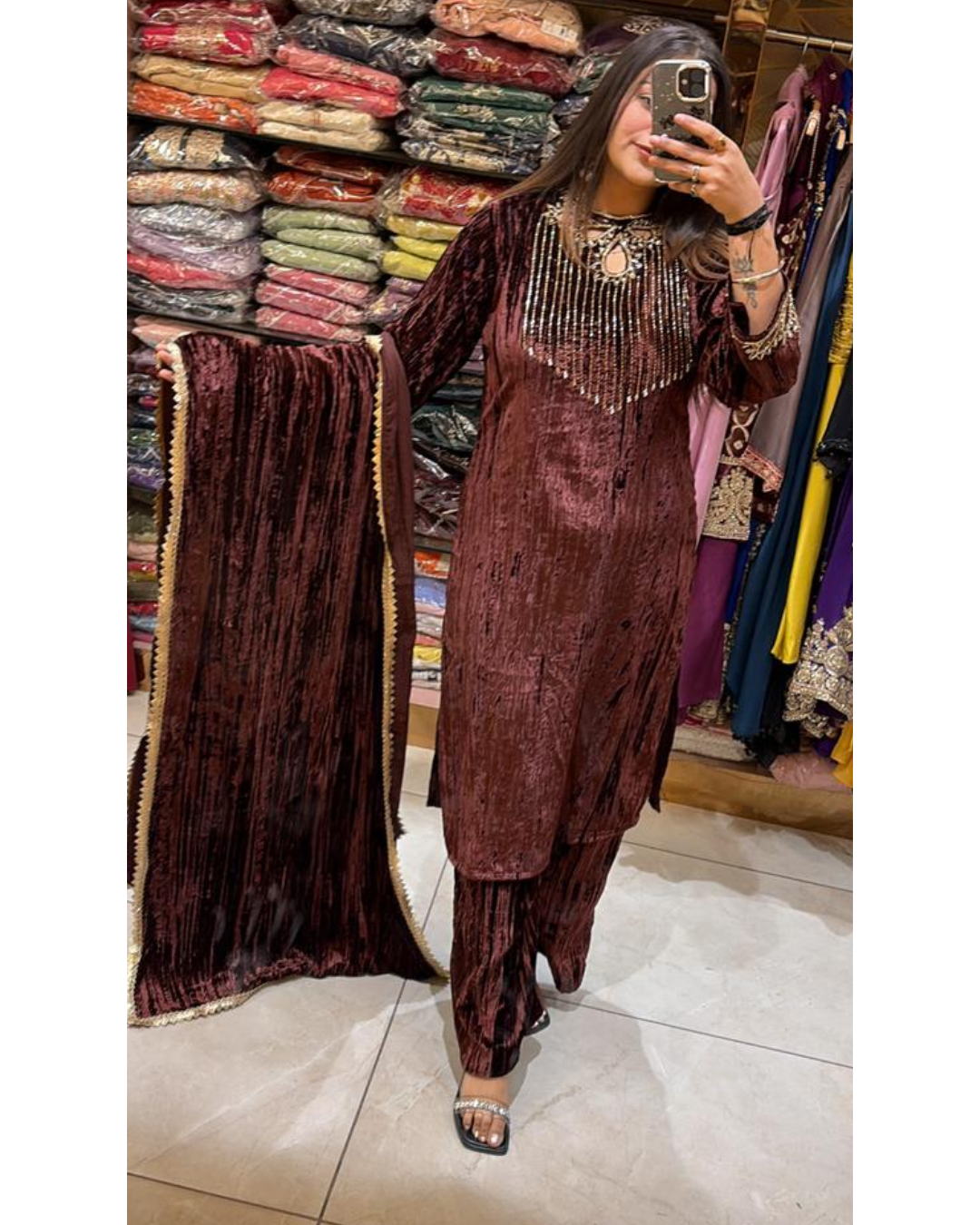 MEERA-VELVET SET