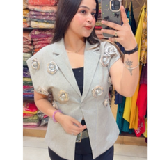 FLO-BLAZER TOP