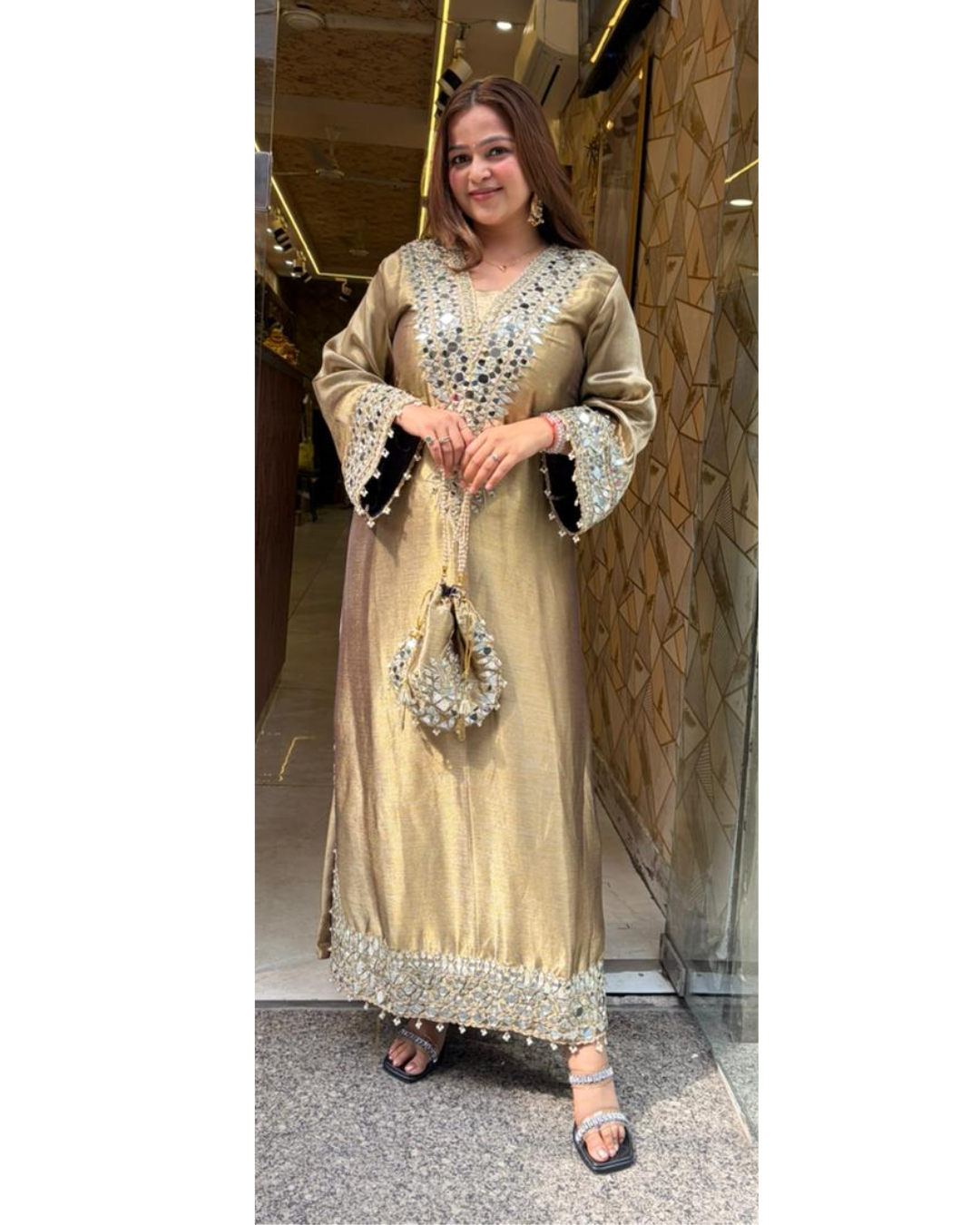 "KARSHIMA"- LONG DRESS WITH POTLI