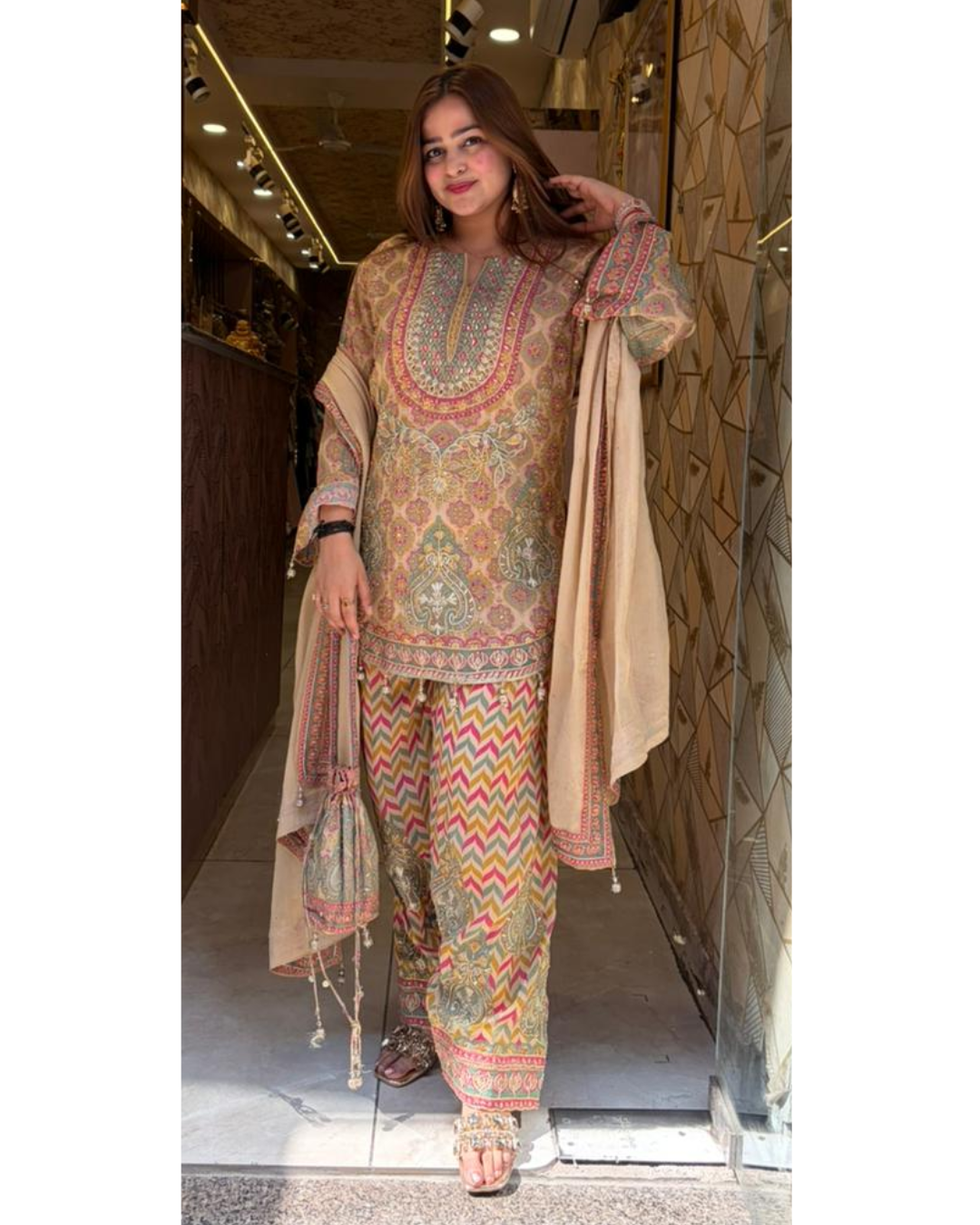 "VASHI"-FARSHI SUIT