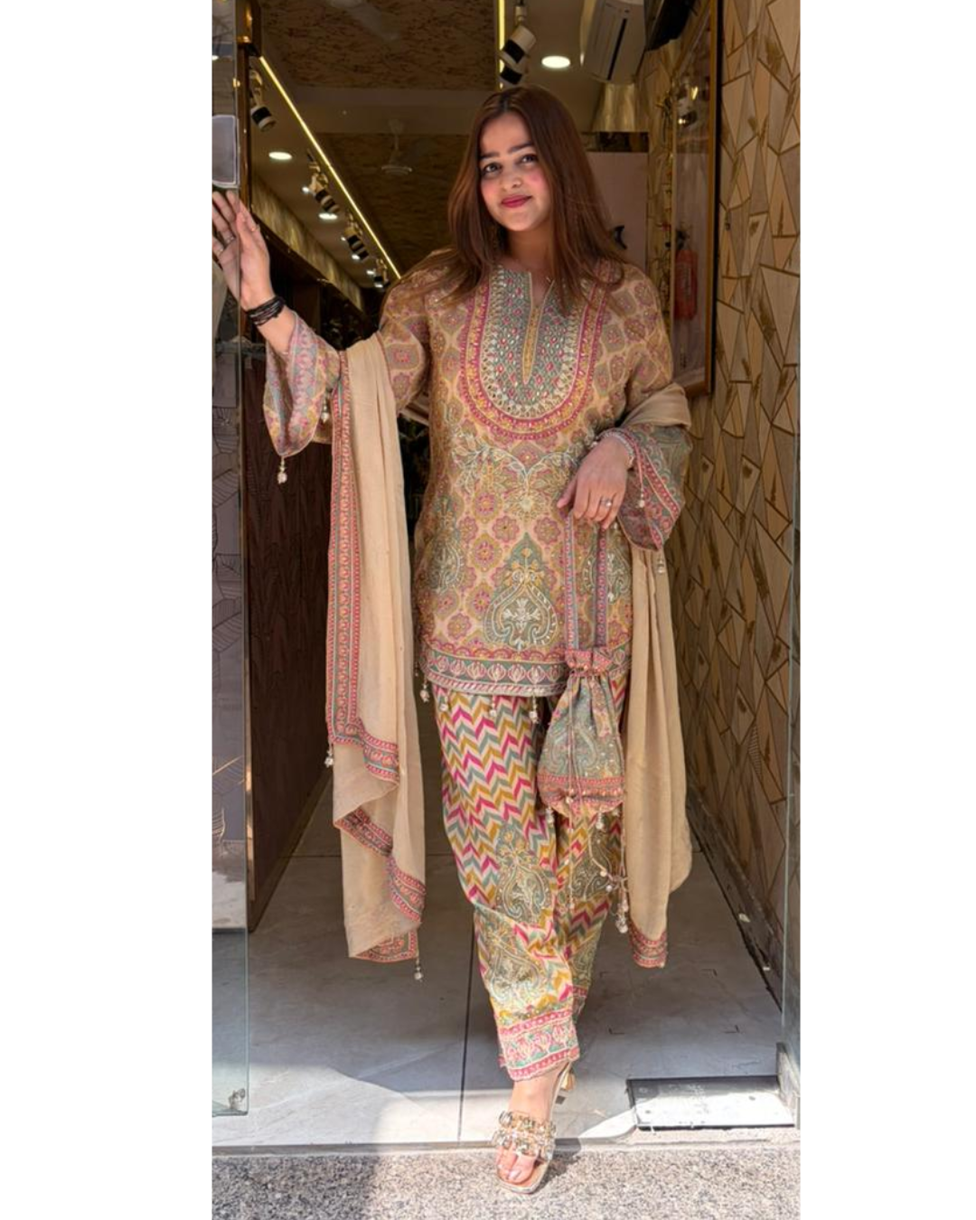 "VASHI"-FARSHI SUIT