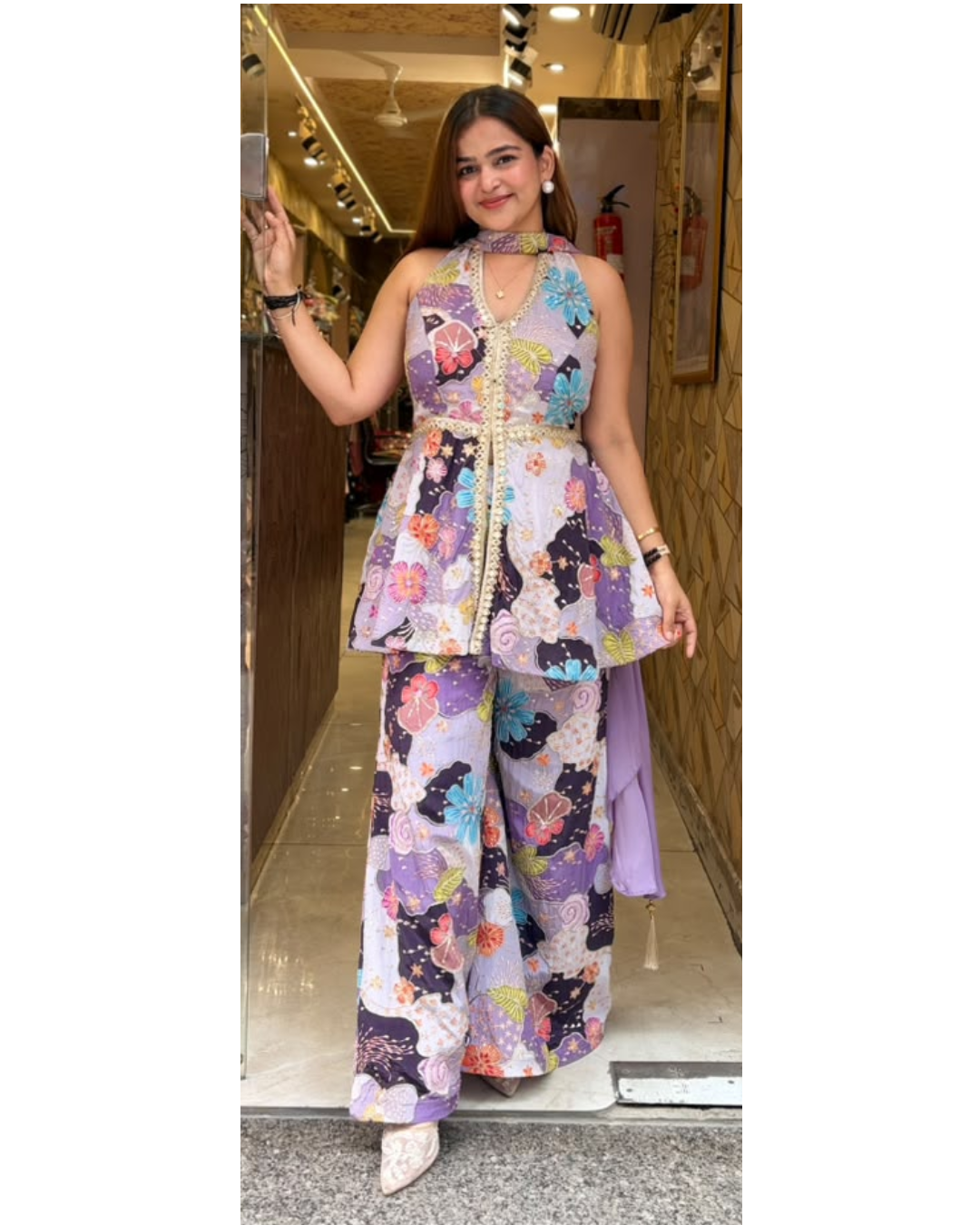LILY-PRINTED SUIT
