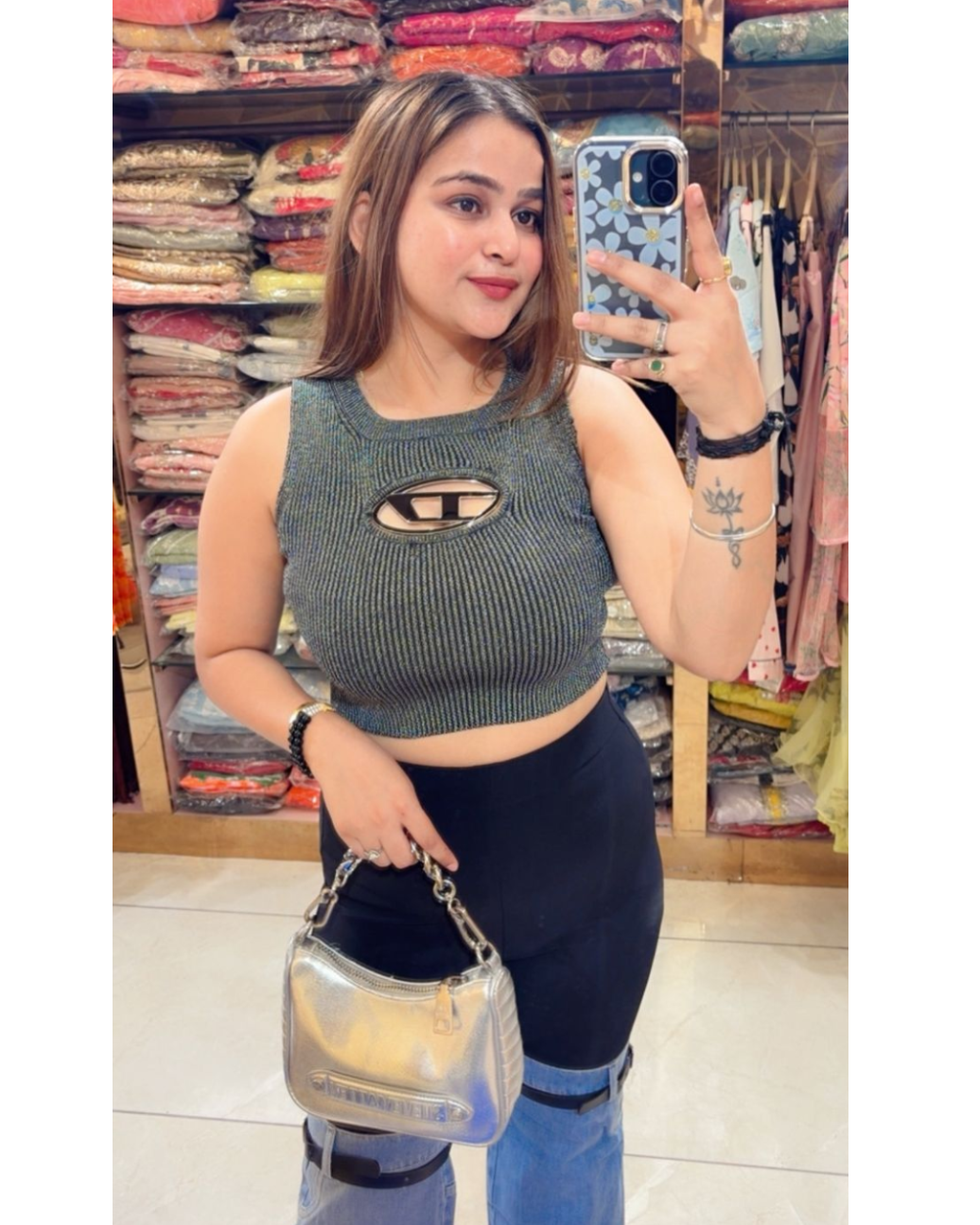 NIA-TANK TOP