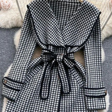 Checky Pullover with belt