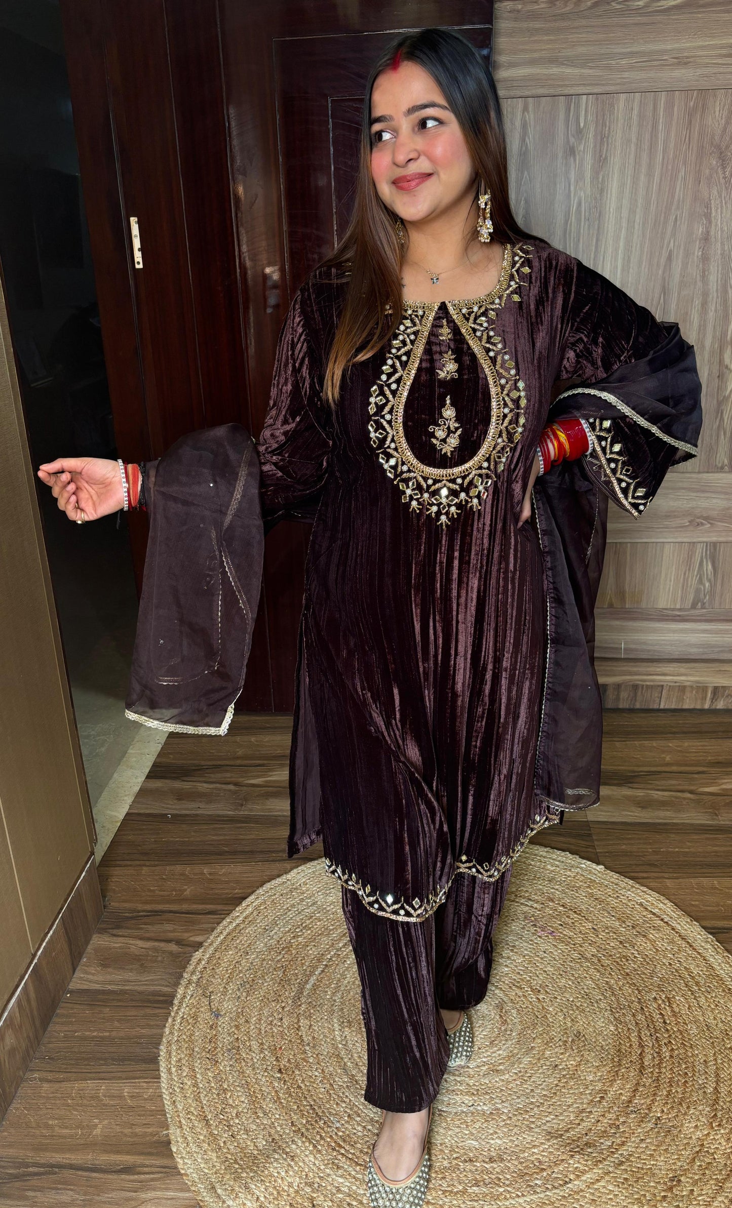 "QUEEN-BEE" 3 pc velvet suit