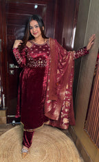 "MEHRA" Velvet Suit