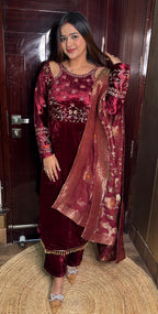 "MEHRA" Velvet Suit