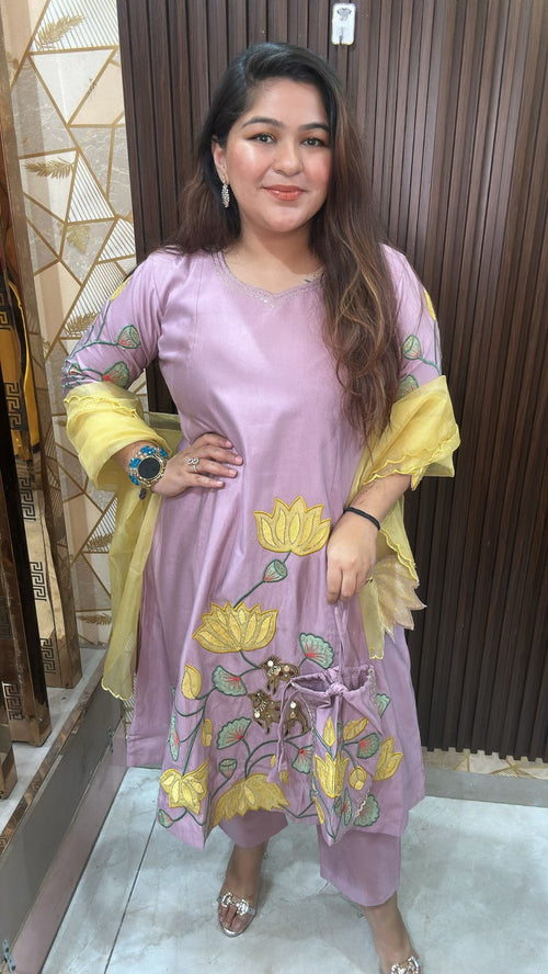 "HEER" MAUVE APPLIQUE" - 4 PIECE SUIT WITH POTLI