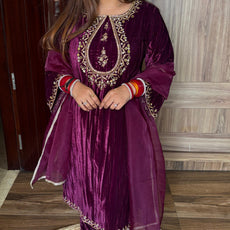 "QUEEN-BEE" 3 pc velvet suit