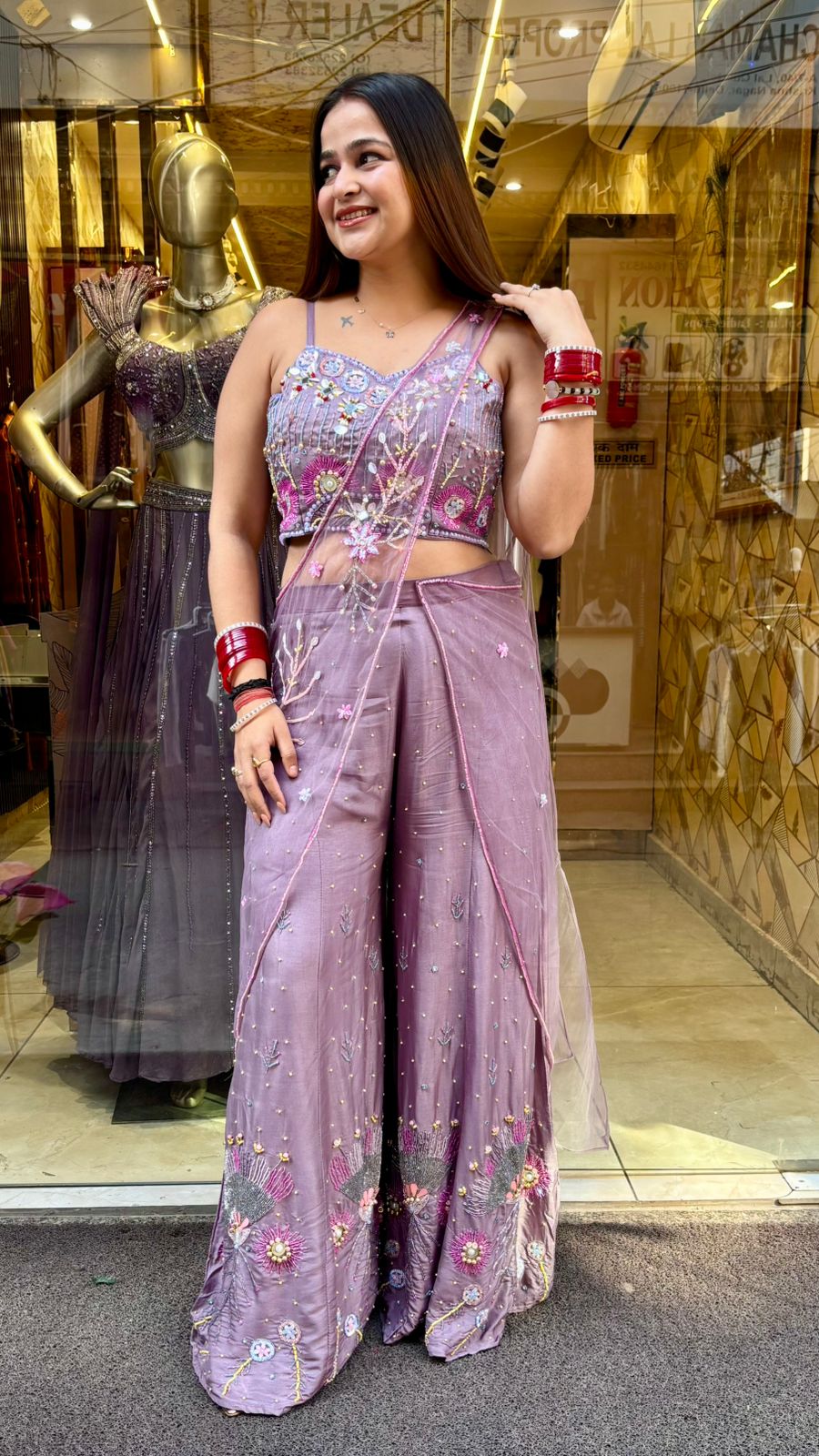 "MAKHNA"  Drama Drape