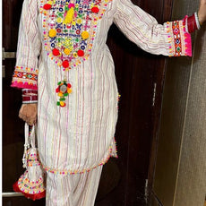 PomPom Mirror Coordset with Potli