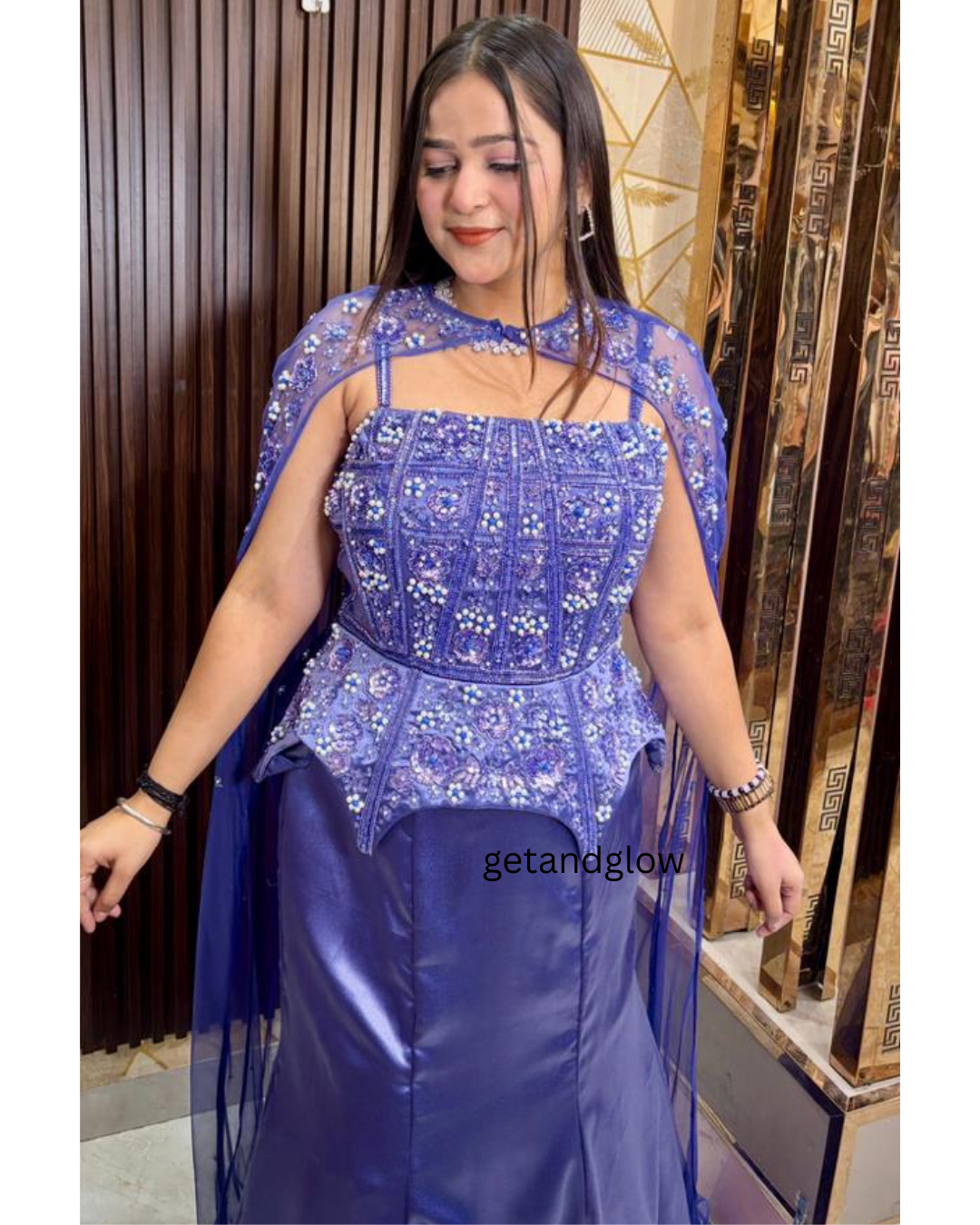 Angelia-fiscut drape